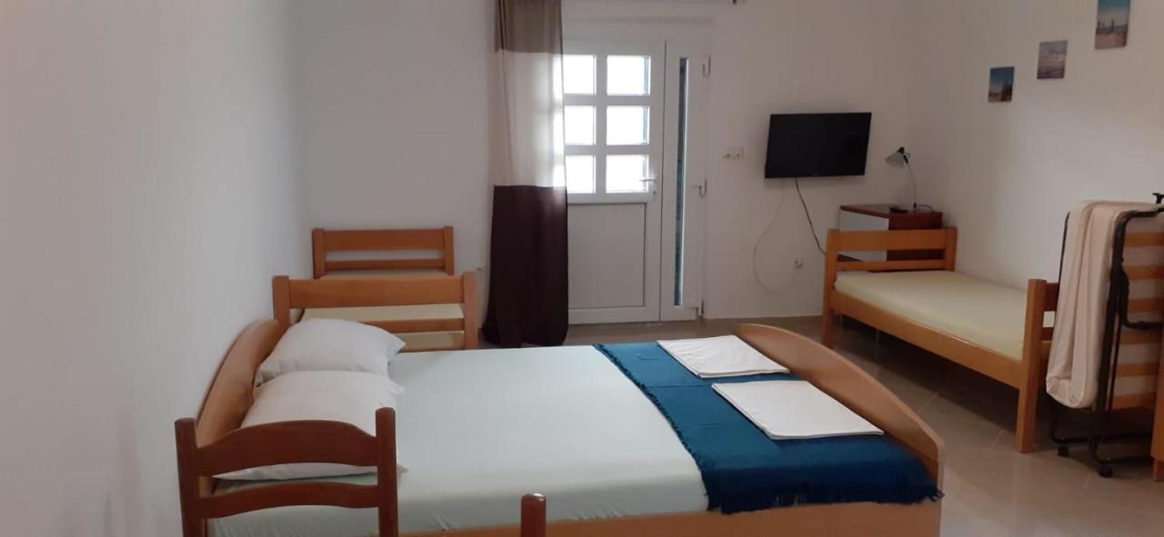 Apartmani Izvor พาก ภายนอก รูปภาพ